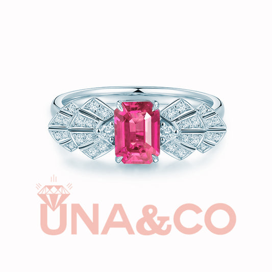 Noble and elegant pink gem ring