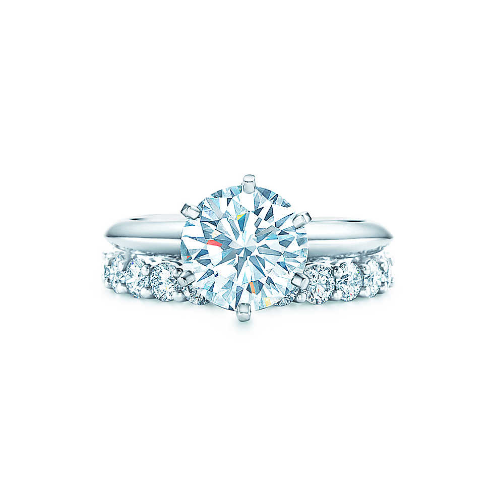 Classics for Hundreds of years, six prong solitaire ring