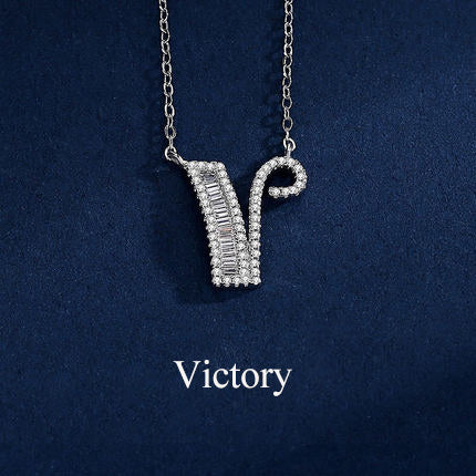 Fashionable necklace with Twenty-six Letters