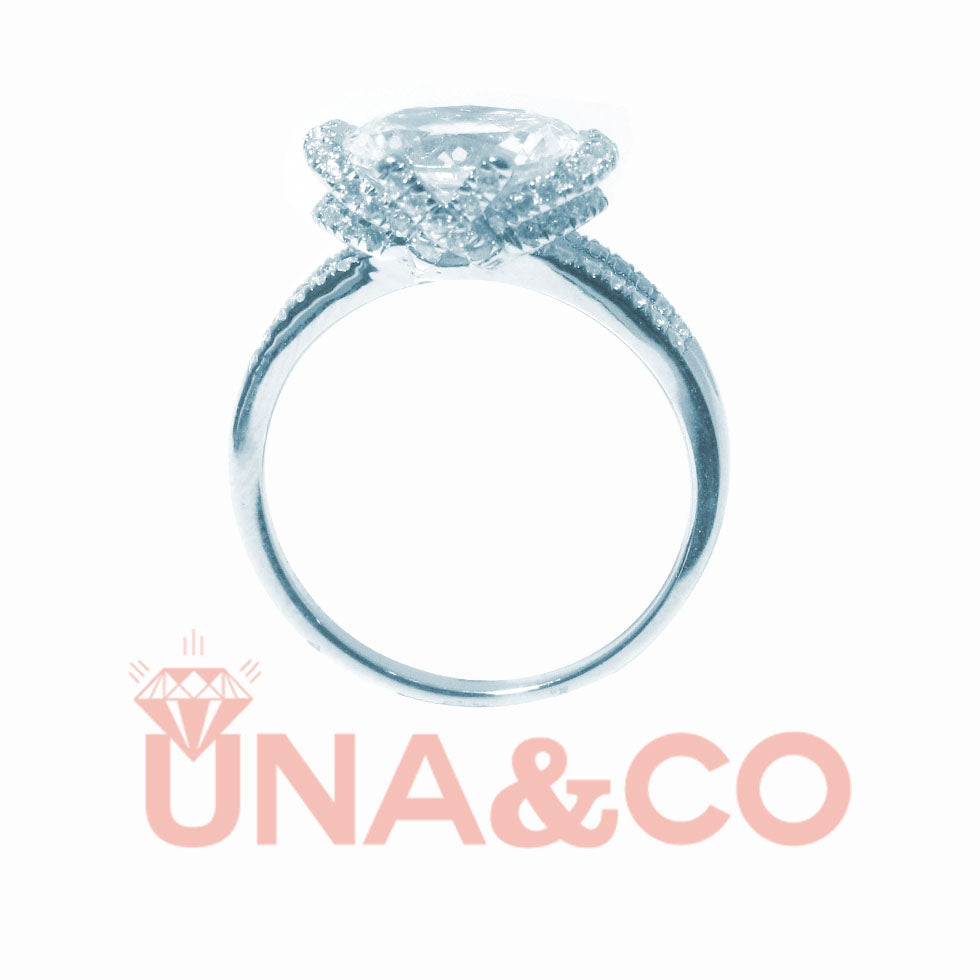 Luxury Queen Oval Cut Wedding Ring